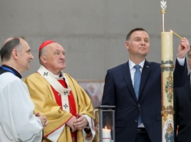 XI Święto Dziękczynienia Prezydent Andrzej Duda zapala Świecę Niepodległości