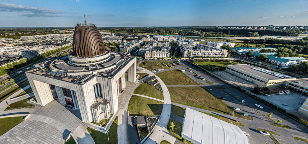 Parking przy Świątyni Opatrzności Bożej