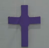Krzyż Paschalny przykryty