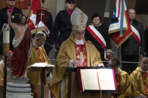 Odsłonięcie tablicy kapelanów katyńskich