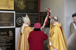 Odsłonięcie tablicy kapelanów katyńskich