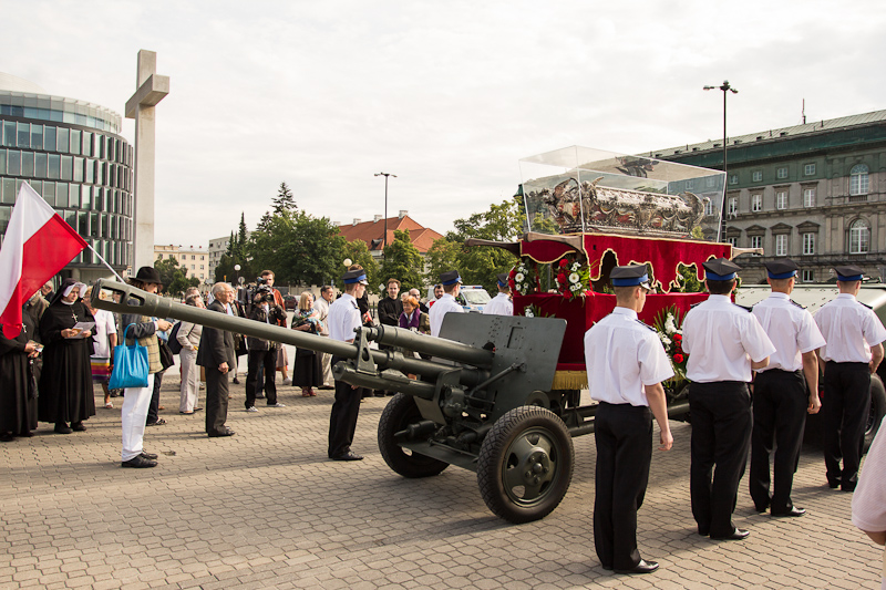 02-06-2013_COB_Dzien_Dziekczynienia_Bobola_Procesja_Internetowe-4907